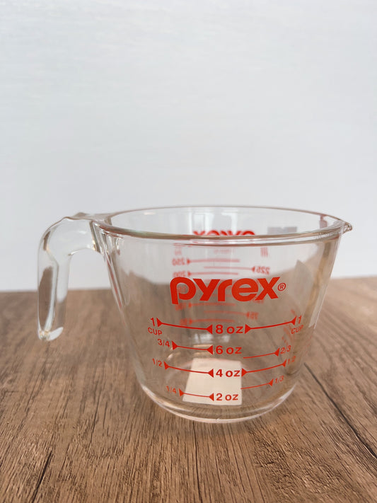 Pyrex玻璃量杯 (250毫升) Pyrex Glass Measuring Cup (250ml)